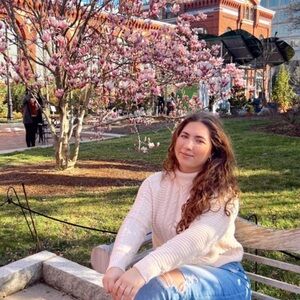 Meet your Posher, Valentina